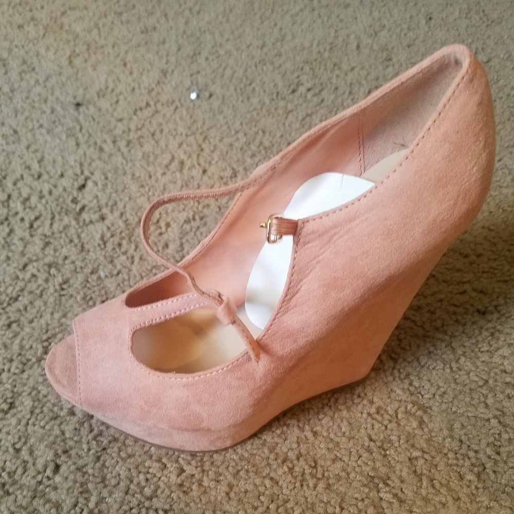 Shoes - Picture 8 of 8